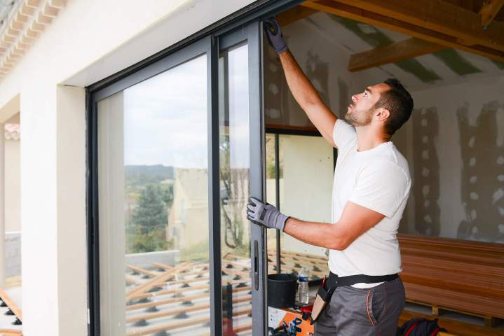 Agencement intérieur, installation de portes et de fenêtres